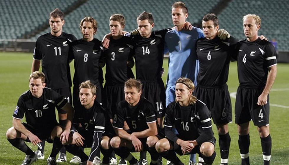 Las camisetas y banderas de los países que no guardan relación.