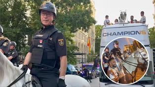 Emotiva foto de Dani Carvajal y su padre policía tras ganar la Champions con el Madrid