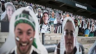 Dicen presente: hinchas del ‘Gladbach’ colocan fotos con sus rostros en asientos de su estadio por el COVID-19