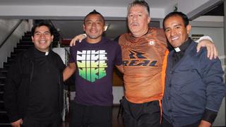 Universitario de Deportes: Antonio Gonzales recibió ayuda espiritual en Ayacucho