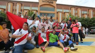 Son puro aliento: los hinchas que llegaron hasta la concentración de la Selección Peruana