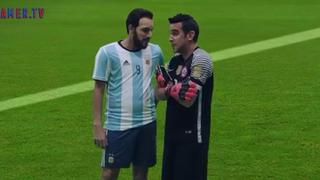 Pura risa: 'penal' de Higuaín en el Argentina-Chile se convierte en viral en redes [VIDEO]