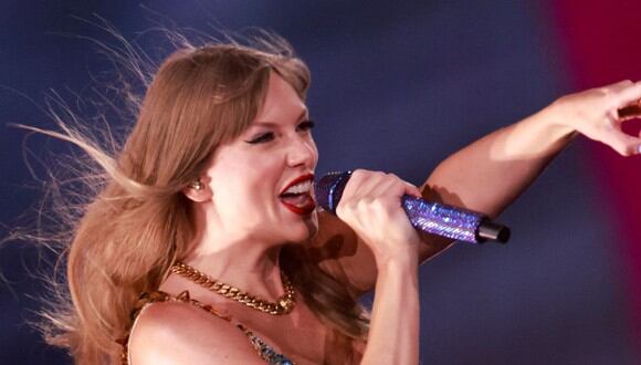 Taylor Swift se destaca como una cantante estadounidense cuyos éxitos incluyen canciones reconocidas como "You Belong With Me" (Foto: AFP)