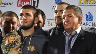 ¡En riesgo! Khabib Nurmagomedov rechazó hacerse la prueba de COVID-19 tras el positivo de su padre 