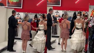 Mujer vestida de novia irrumpe en tienda donde trabaja su pareja y le exige casarse en ese momento