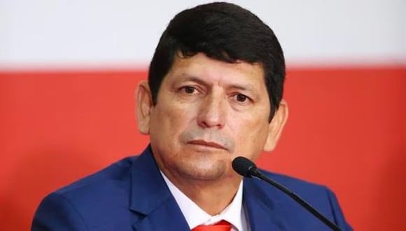 Agustín Lozano es el actual presidente de la FPF. (Foto: GEC)