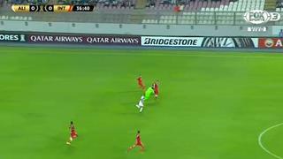 Pedro Gallese metió la mano fuera del área y evitó el gol de Paolo Guerrero [VIDEO]