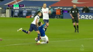 James Rodríguez provocó el penal para el 1-1 de Everton vs. Tottenham [VIDEO]