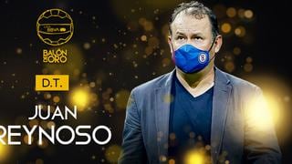 Juan Reynoso fue elegido el mejor entrenador del año de la Liga MX