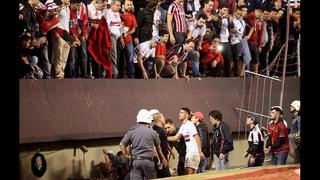 Hinchas de Sao Paulo cayeron de la tribuna en celebración de gol (FOTOS)