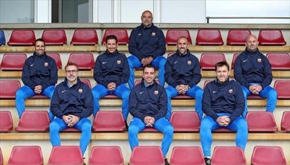 El cuerpo técnico del FC Barcelona encabezado por el entrenador, Xavi Hernández. (Foto: FCB)