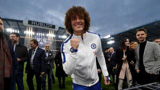Se iría de la Premier League: el inesperado club que quiere a David Luiz para próxima temporada