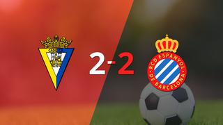 Cádiz y Espanyol igualaron 2 a 2