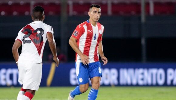 Junior Alonso jugó los 90 minutos en el duelo entre Paraguay y Perú por el inicio de las Eliminatorias. (Foto: Albirroja).