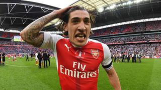 Por si falla Bellerín: el jugador que piensa Barcelona para reforzar el puesto de lateral derecho