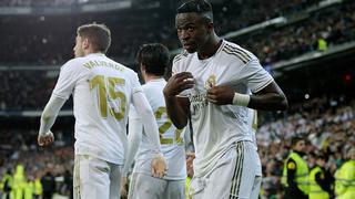 Con goles de Mariano y Vinicius: Real Madrid venció 2-0 a Barcelona en el Santiago Bernabéu por Liga Santander