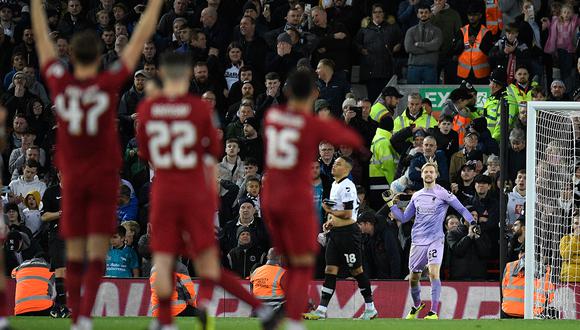 Liverpool venció por penales a Derby County y clasificó a octavos de final de la EFL Cup . Foto: AFP