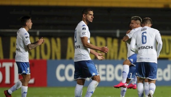 Vélez empató 1-1 con Peñarol y logró la clasificación a los octavos de final de la Copa Sudamericana 2020. (Foto: EFE)