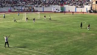 Lo celebró con los hinchas: Alejandro Hohberg marcó el 3-1 y cerró la victoria de Universitario [VIDEO]