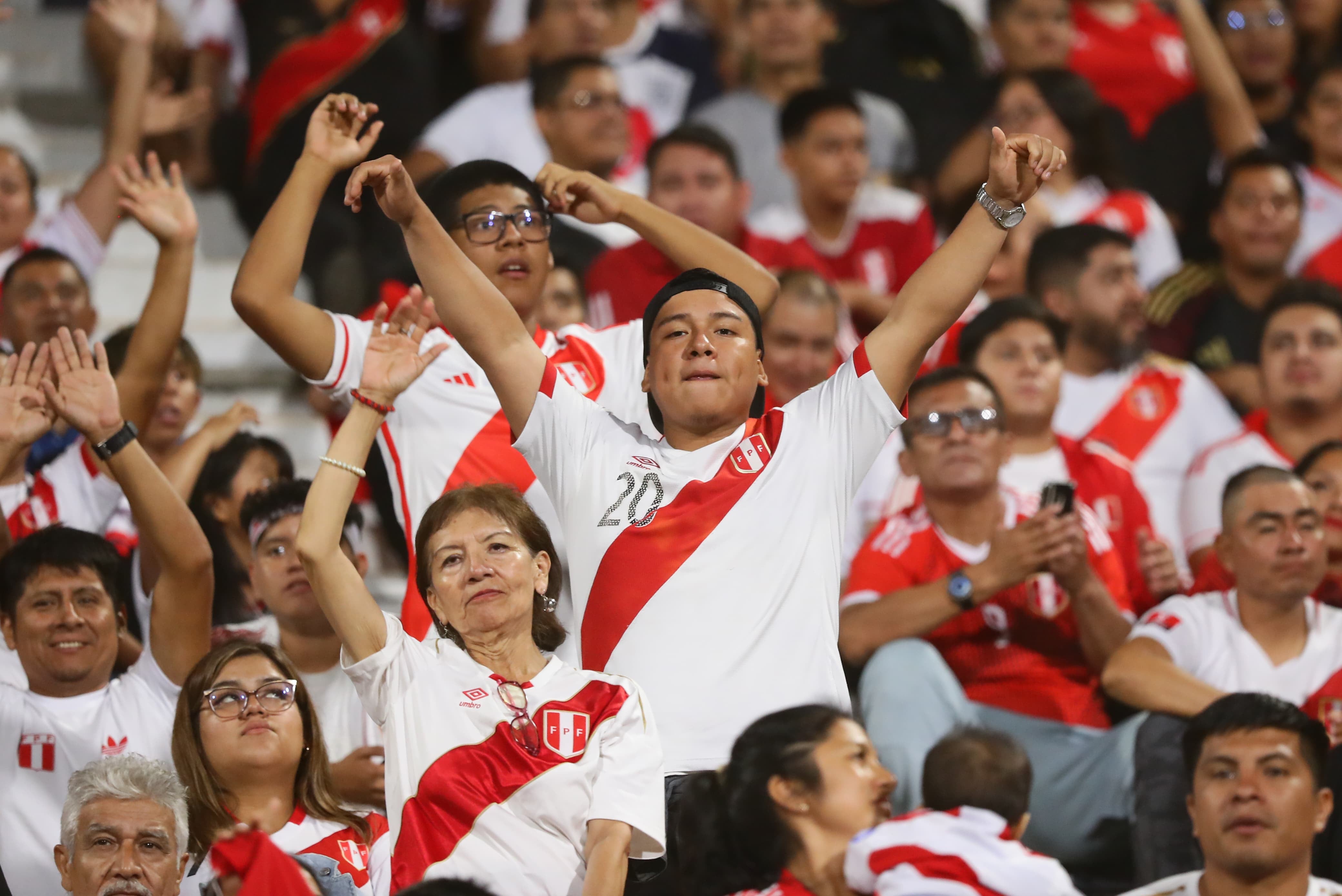 Cientos de hinchas de la Selección Peruana se congregaron en Matute para el duelo ante Nicaragua. (Foto: Jesús Saucedo / @photo.gec)