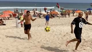 Pura calidad: Arturo Vidal se animó a jugar ‘futvoley’ en las playas de Brasil [VIDEO]