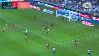 Media vuelta y golazo de volea: Rodolfo Pizarro adelantó a Monterrey ante Necaxa en el Bancomer [VIDEO]