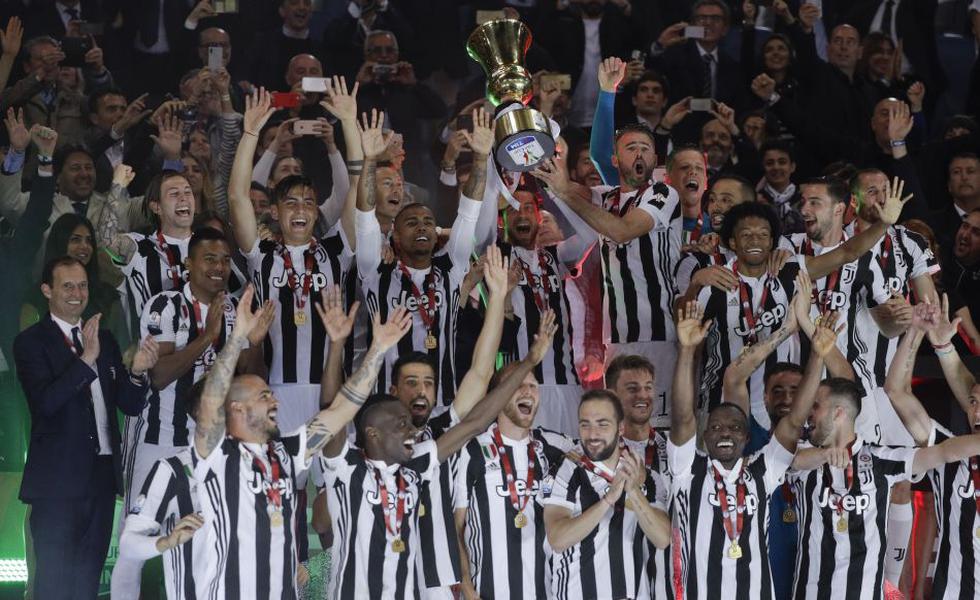 Juventus goleó al AC Milan y alzó su cuarta Copa de Italia consecutiva.