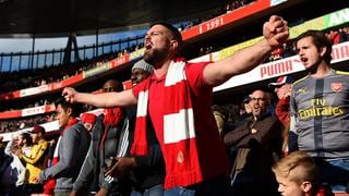 Están hartos: hinchas del Arsenal piden a gritos la salida de Wenger y Özil [VIDEO]