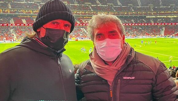 Ricardo Gareca y el preparador físico Néstor Bonillo se encuentran presentes en el Wanda Metropolitano. Foto: selección peruana.