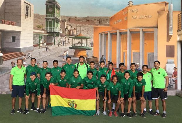 Selección juvenil boliviana 2022 en campeonato internacional en Chile.  (Foto: Difusión)
