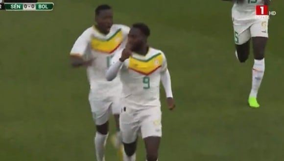 Boulaye Dia anotó uno de los mejores goles de la jornada. (Foto: Captura TV)