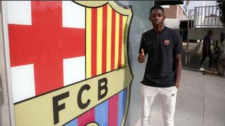 Haciendo historia:Ousmane Dembélé posa con el Barcelona y se prepara para ser presentado