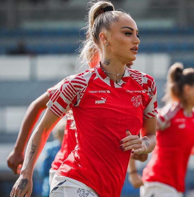 Alisha Lehmann juega en la Selección de Suiza. (Foto: Instagram)