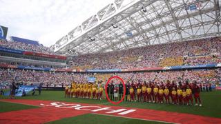 ¡Orgullo nacional! Niño peruano fue el encargado de llevar el balón para el duelo de Perú vs. Australia