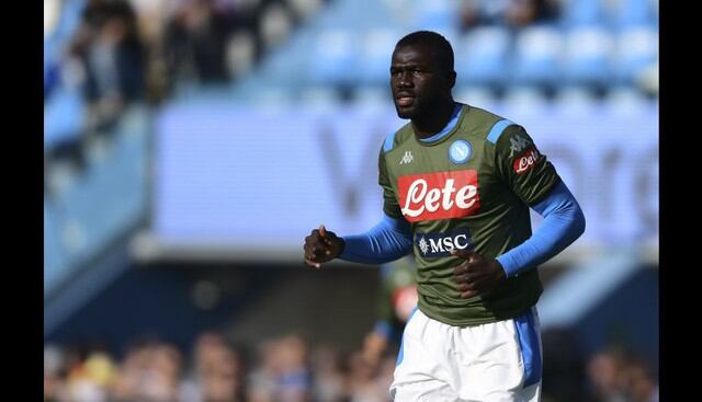 6.- Kalidou Koulibaly (Napoli), en 83.3 millones de dólares. (Foto: AFP)