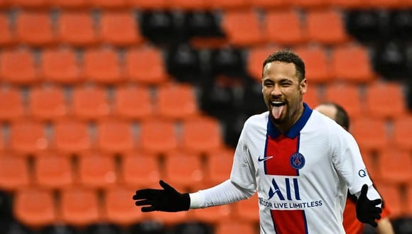 Neymar se encuentra negociando su renovación con el PSG. (Foto: AFP)