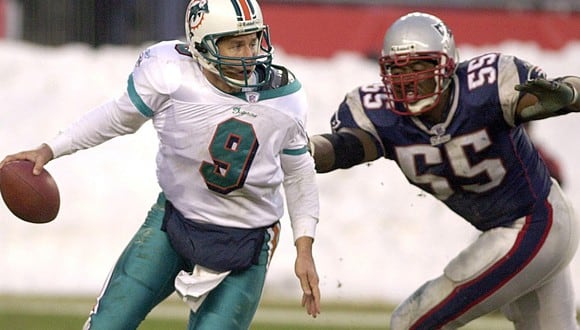 Miami Dolphins vs New England Patriots se enfrentan por la temporada regular de la NFL (Foto: John Mottern / AFP)