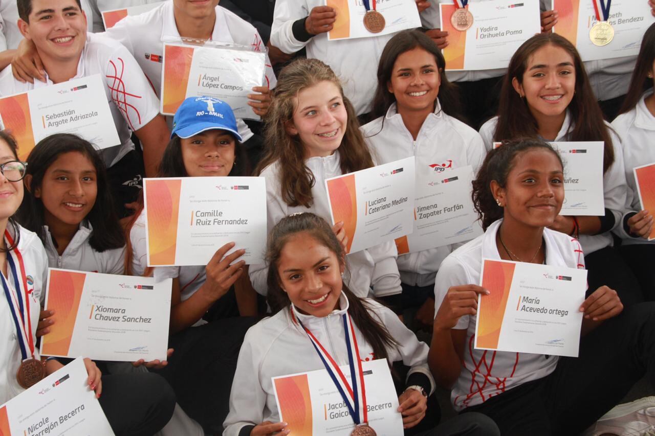 Minedu e IPD reconocen a delegación que participó en Juegos Sudamericanos Escolares Asunción 2019