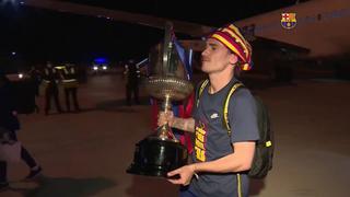 Copa del Rey: futbolistas del FC Barcelona continuaron las celebraciones en el avión 