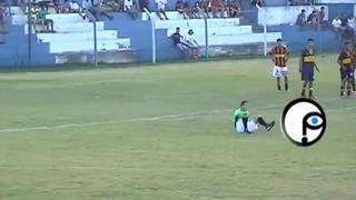 Un árbitro dirigió borracho y se lo llevaron preso al final del partido [VIDEO]