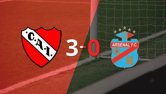 Independiente goleó 3-0 de local a Arsenal
