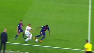 Siempre hay tiempo para un lujo: el increíble caño de Lucas Vázquez que dejó en ridículo a Umtiti