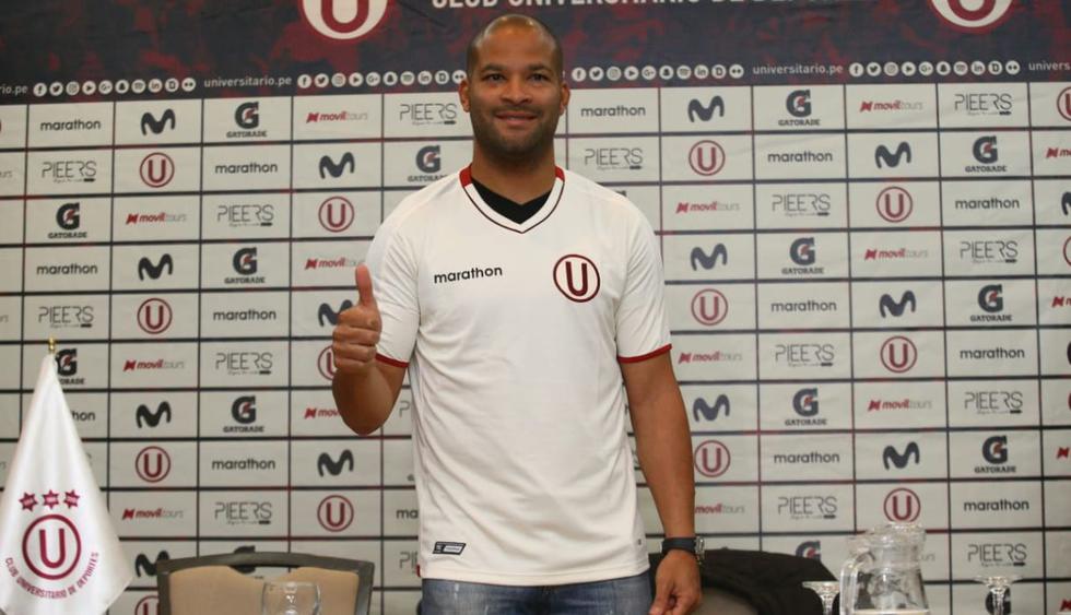 Universitario de Deportes presentó a Alberto Rodríguez como su último refuerzo. (Jesús Saucedo)