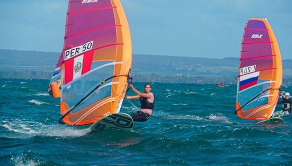 María Belén Bazo se encuentra en el puesto 22 del ranking de la World Sailing. (Foto: rsxclass.org)