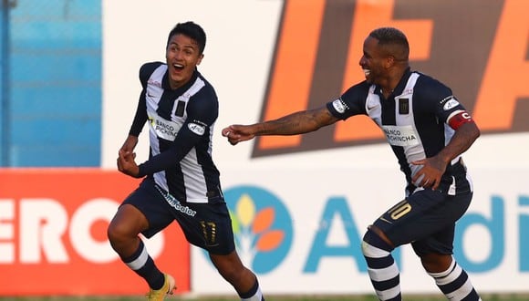 Jefferson Farfán no ocultó su alegría por el gol de Jairo Concha (Foto: Liga 1)