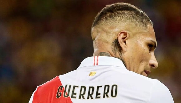 Paolo Guerrero jugará por primera vez en el fútbol peruano. (Foto: EFE)