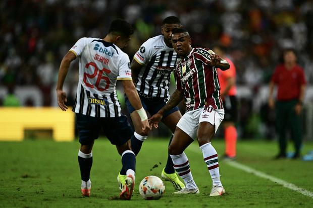 Alianza Lima cerró la fase de grupos de la Copa Libertadores con 4 puntos de 18 posibles. (Photo by Pablo PORCIUNCULA / AFP)