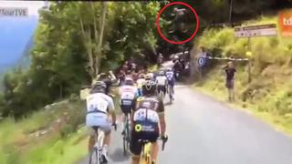 ¡Impresionante! Ciclista pasó volando por encima de los competidores del Tour de Francia [VIDEO]