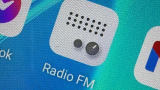 Android: listado de celulares con Radio FM