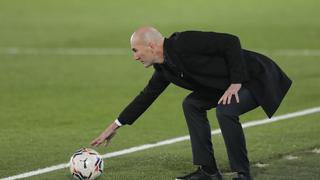 Se pudrió todo: Zinedine Zidane rompió con el vestuario del Real Madrid y solo cuenta con seis jugadores